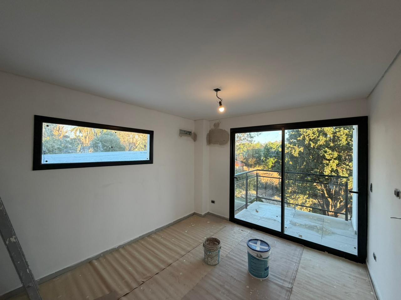 Departamento dos ambientes cochera en venta en bernal