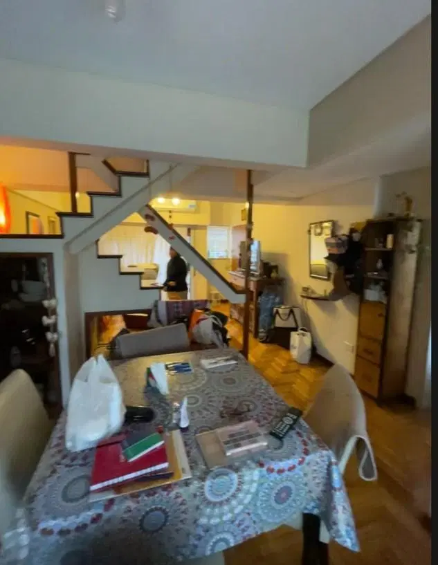 Duplex de tres ambientes con balcón aterrazado, lavadero y cochera en venta 3