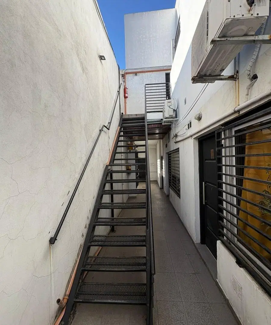 Departamento tres ambientes y dos patios en Venta en Crucecita 1