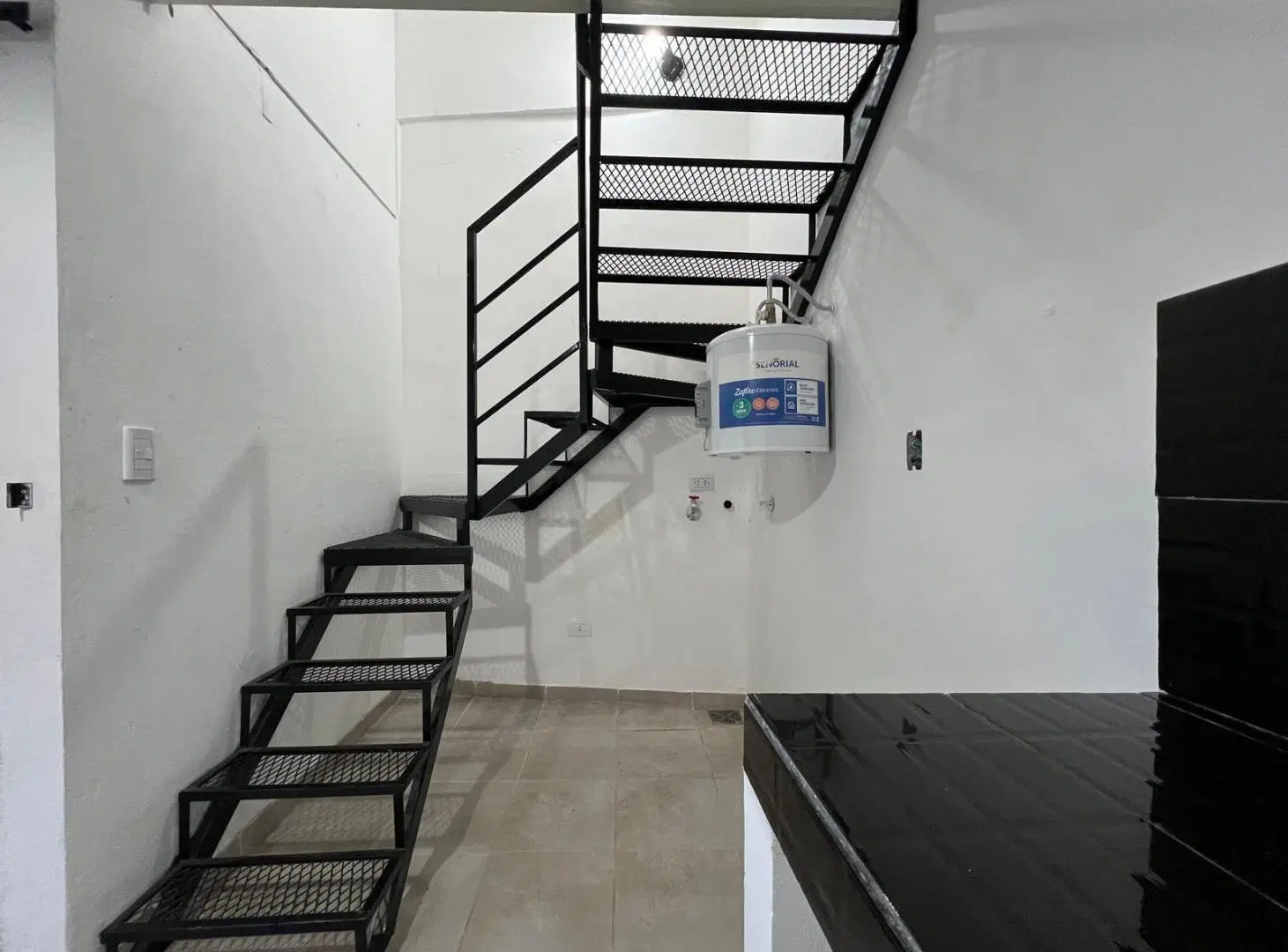 Departamento PH de dos ambientes en alquiler en Wilde sin expensas 5