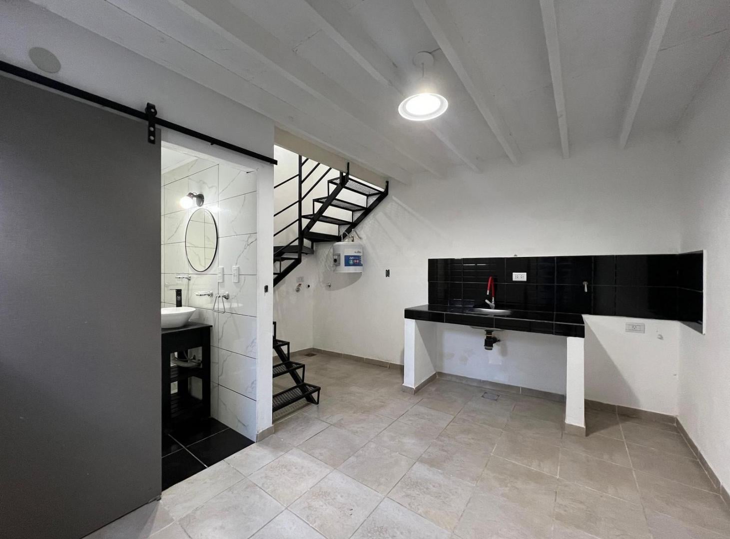 Departamento PH de dos ambientes en alquiler en Wilde sin expensas