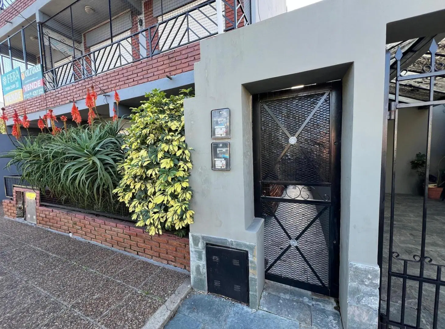 Departamento PH de dos ambientes en alquiler en Wilde sin expensas 3