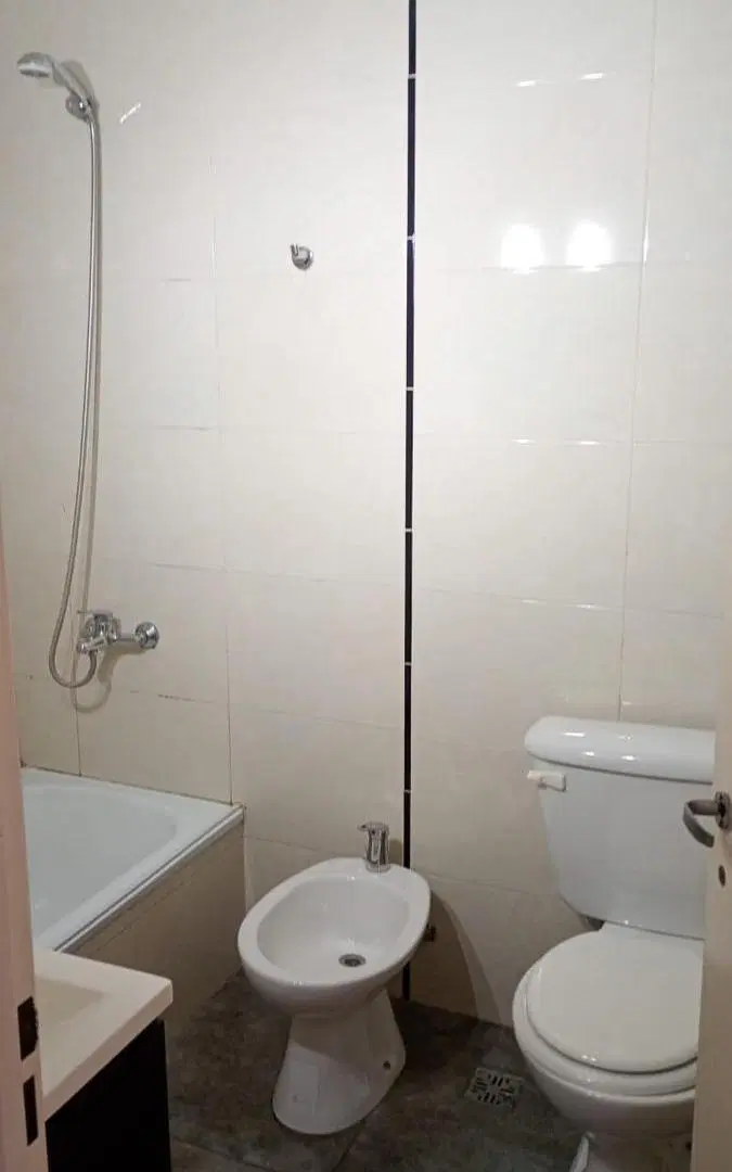 Departamento en Wilde dos ambientes patio alquiler contrato a 1 2 años 2