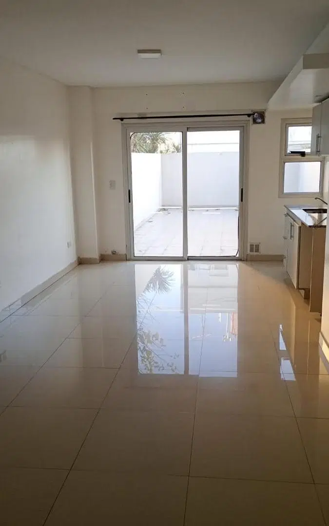 Departamento en Wilde dos ambientes patio alquiler contrato a 1 2 años 4