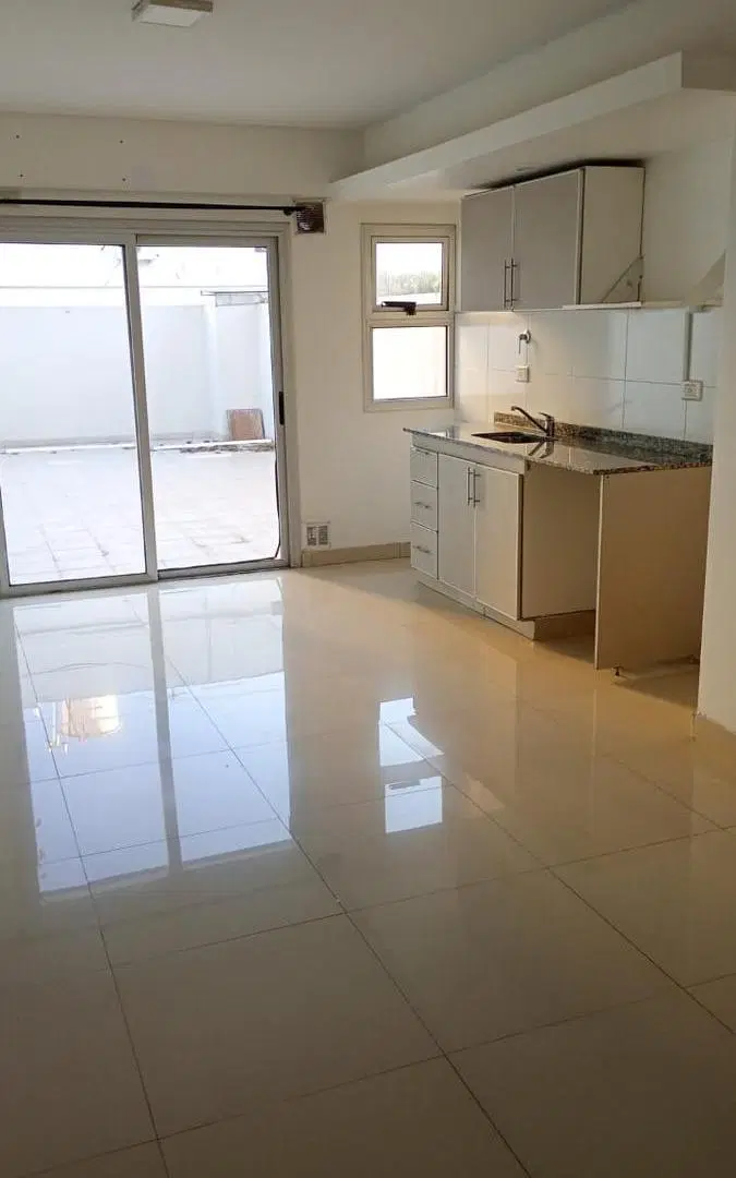 Departamento en Wilde dos ambientes patio alquiler contrato a 1 2 años 1