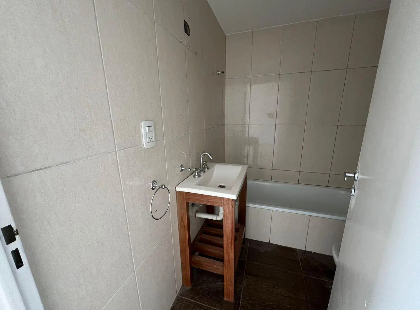 Departamento de dos ambientes en alquiler en el Centro de Wilde 3