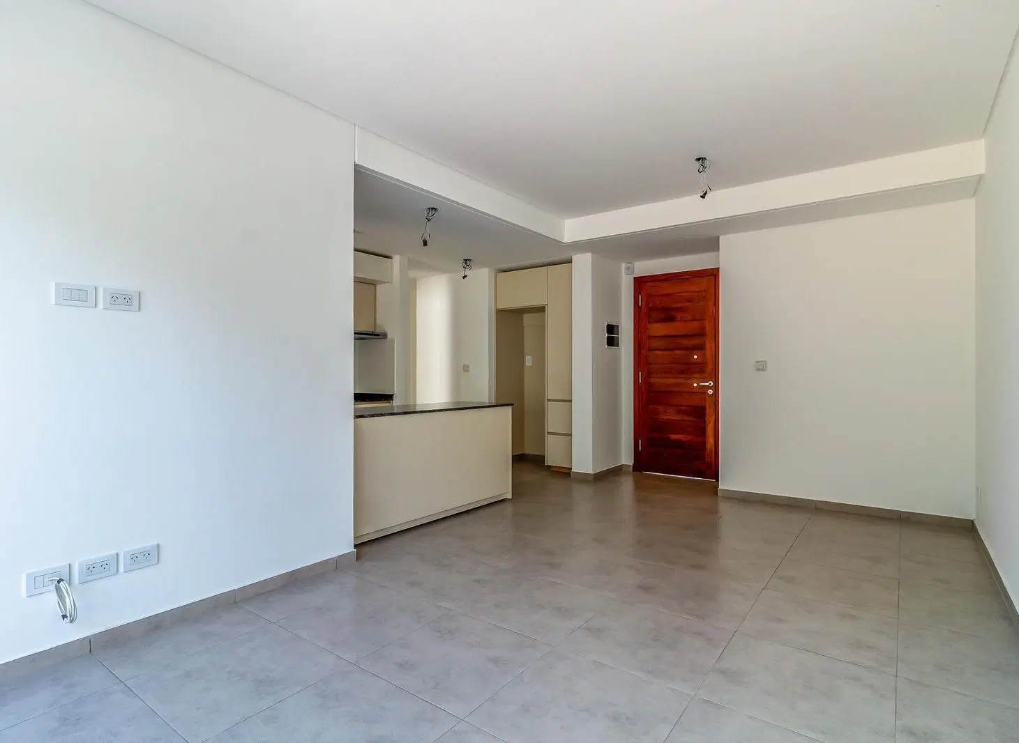 Departamento dos ambientes con patio en alquiler a estrenar en Nuevo Quilmes Externo 3