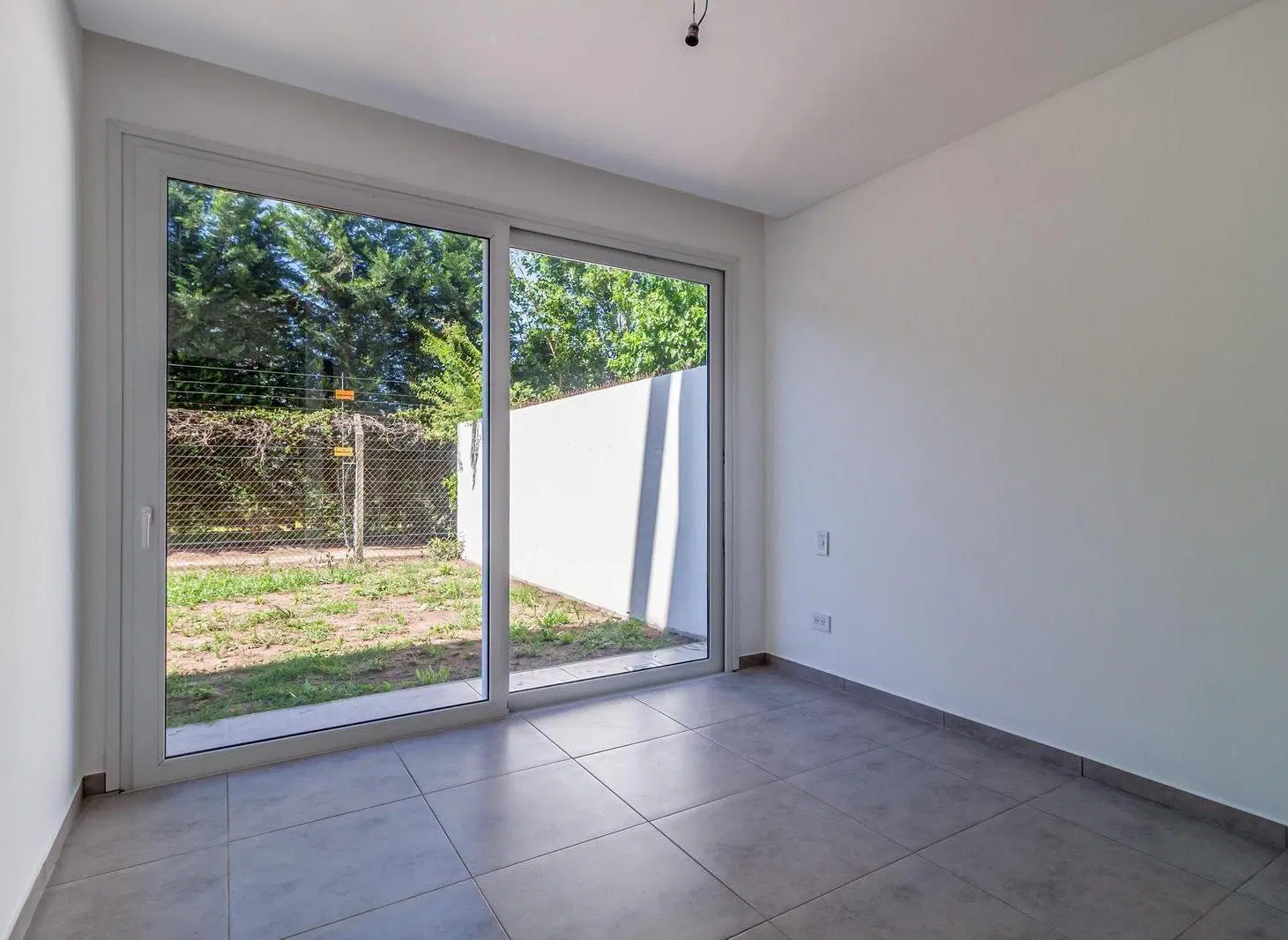 Departamento dos ambientes con patio en alquiler a estrenar en Nuevo Quilmes Externo 4