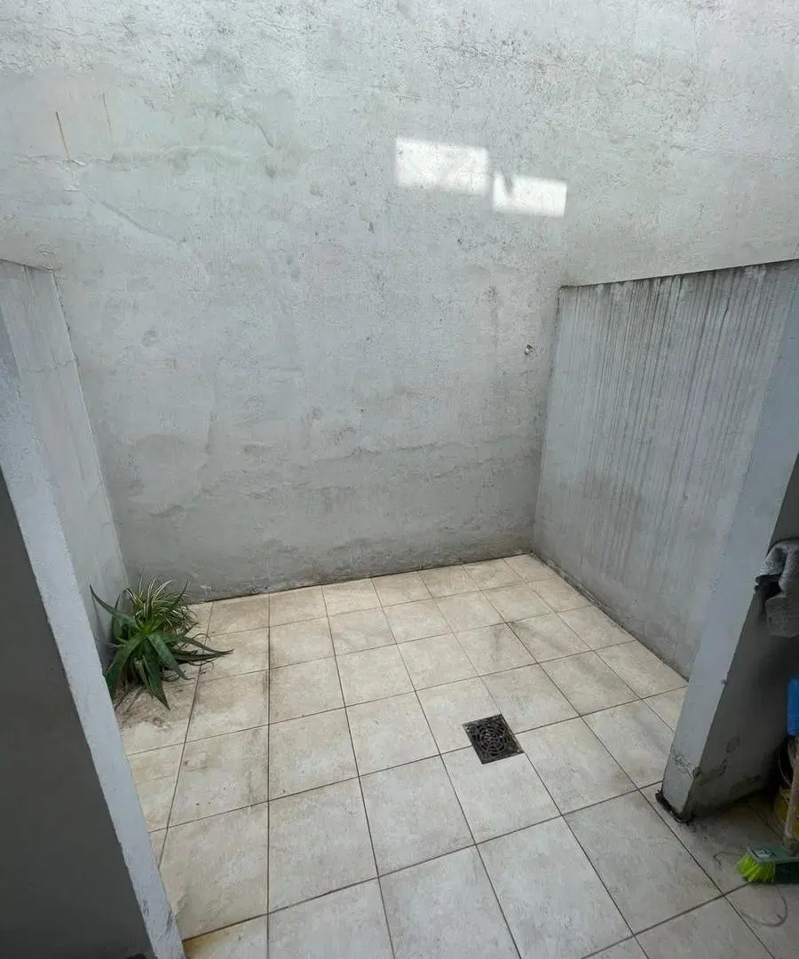 Departamento de ambiente y medio con Patio en Alquiler en Avellaneda 4