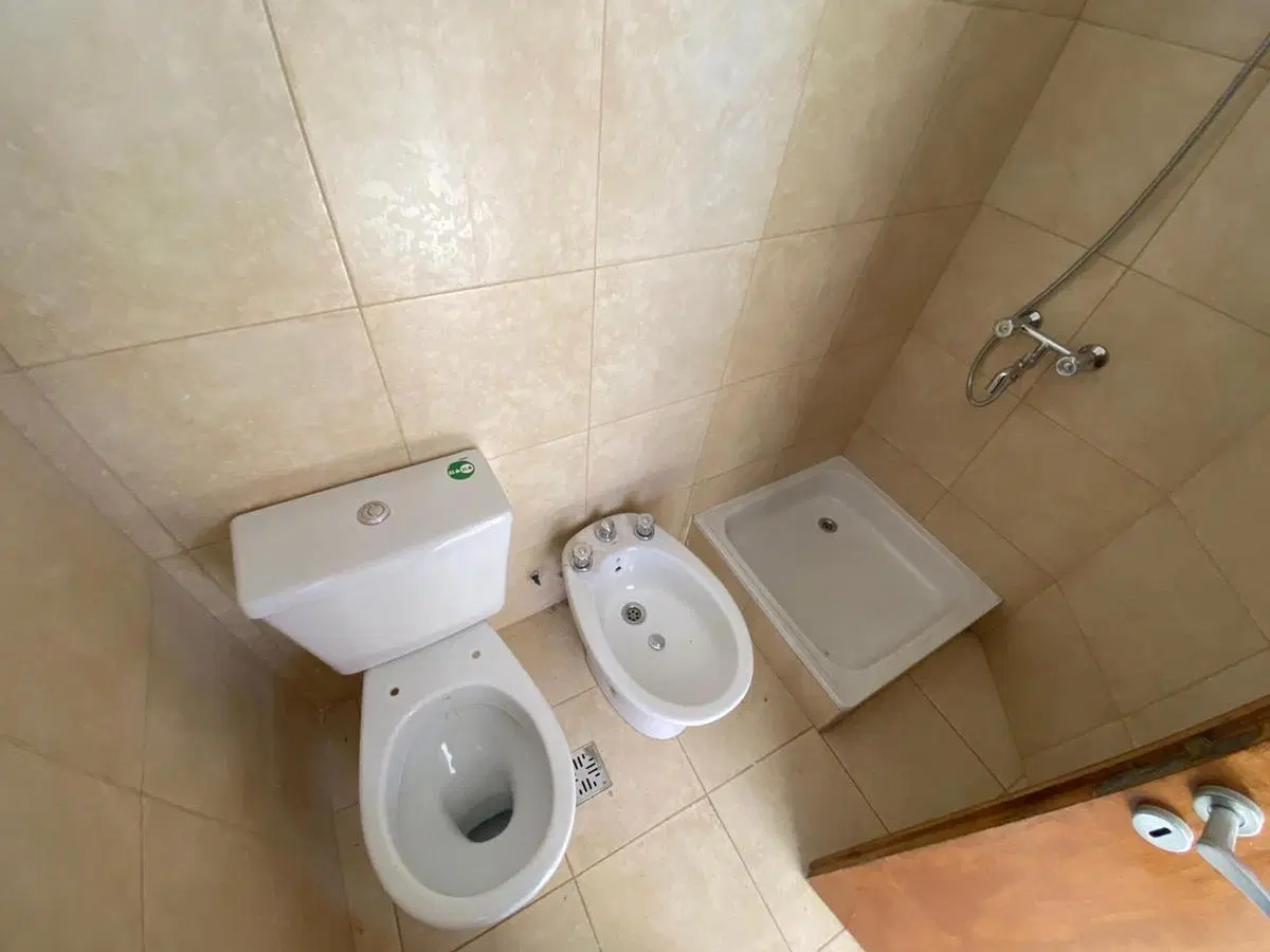 Departamento monoambiente en alquiler en Sarandi Avellaneda Terraza Patio propia 3