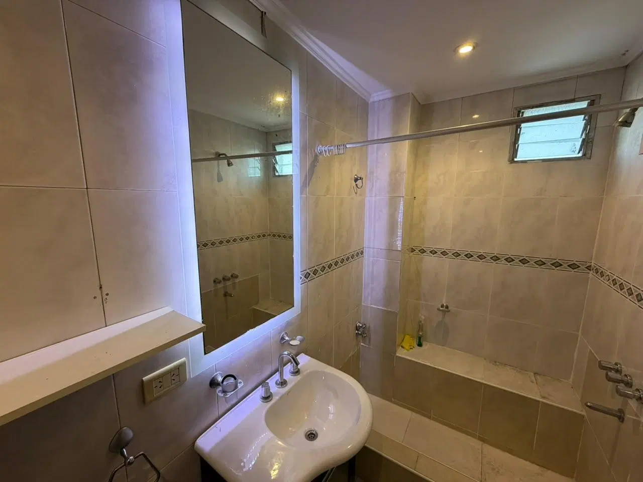 Departamento de 3 ambientes Wilde centro venta semipiso apto crédito cochera 8