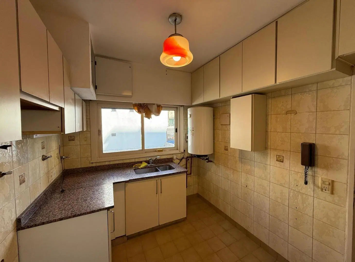 Departamento tres ambientes en venta en Wilde Centro 8