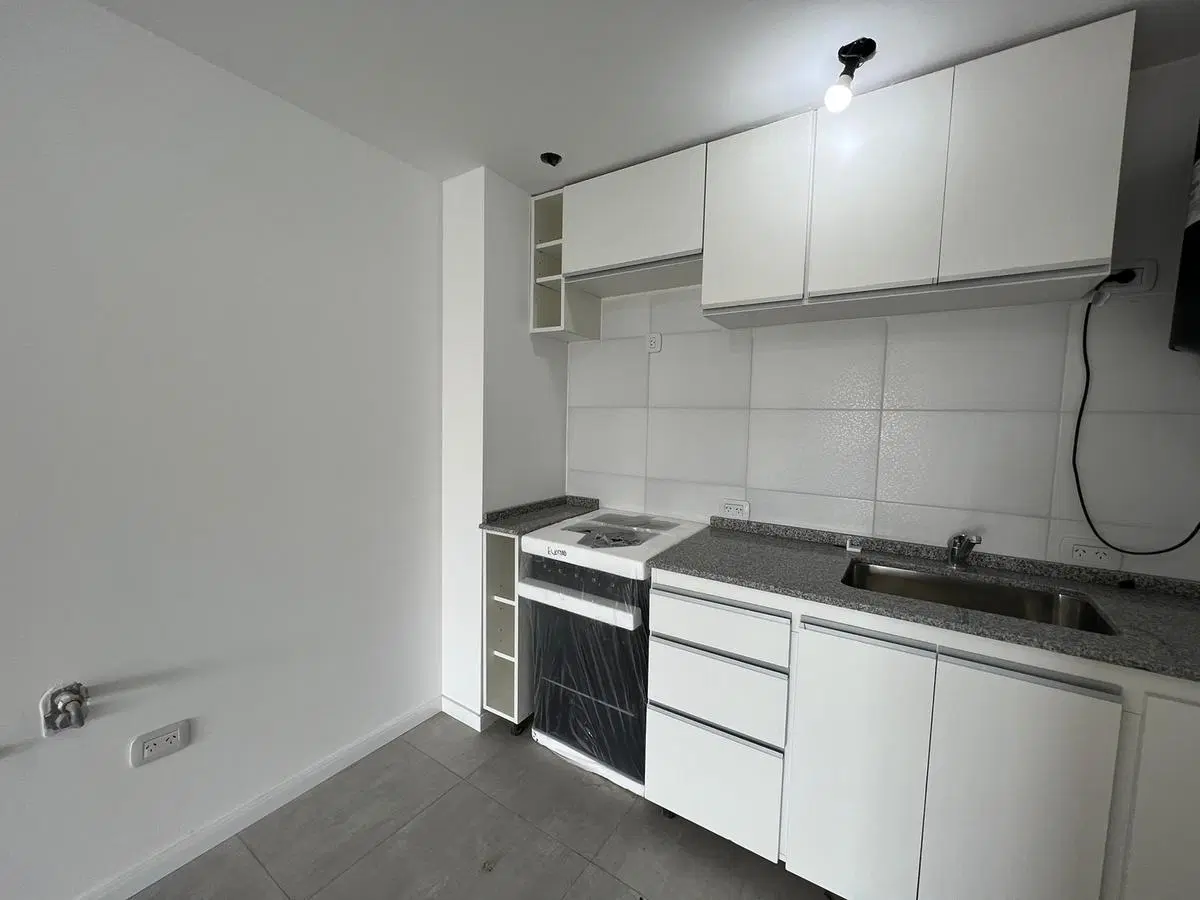 Departamento monoambiente en alquiler en Wilde 5