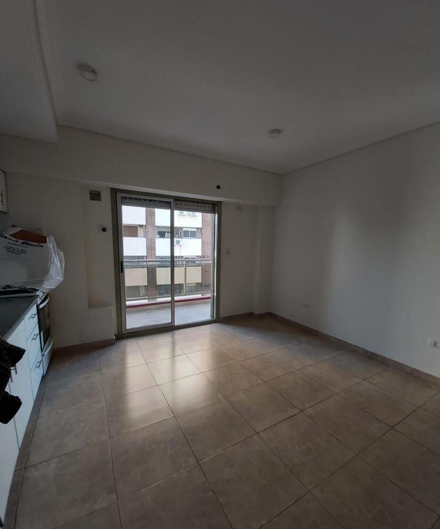 Departamento de Dos Ambientes en Alquiler en el Centro de Avellaneda