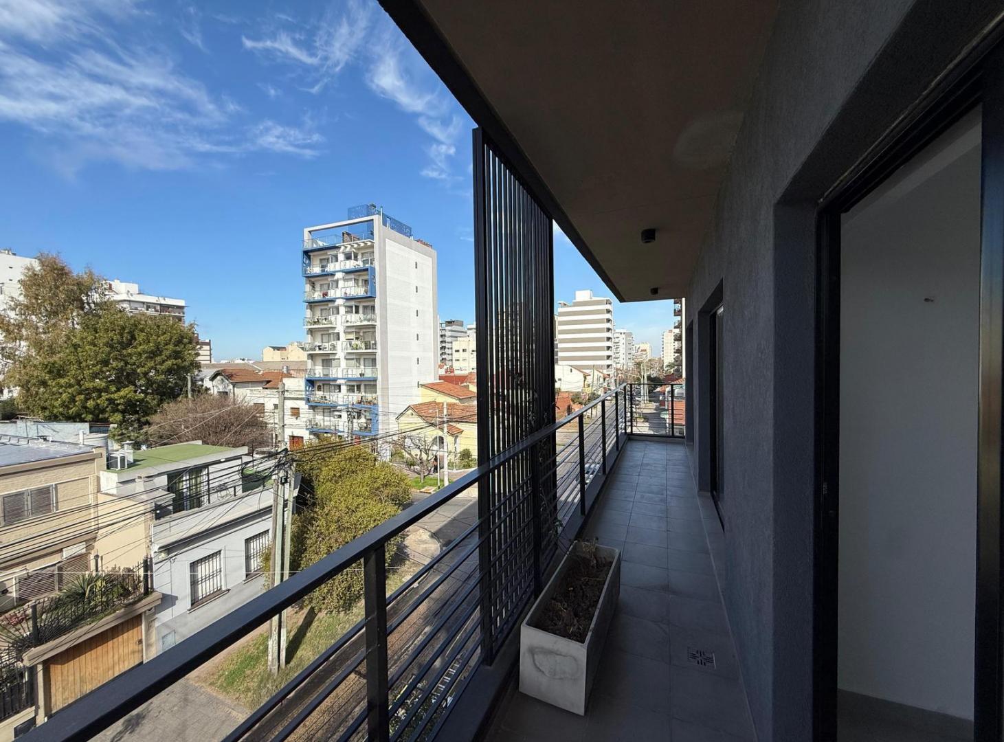 Foto de Departamento tres ambientes en alquiler wilde centro, imagen 2