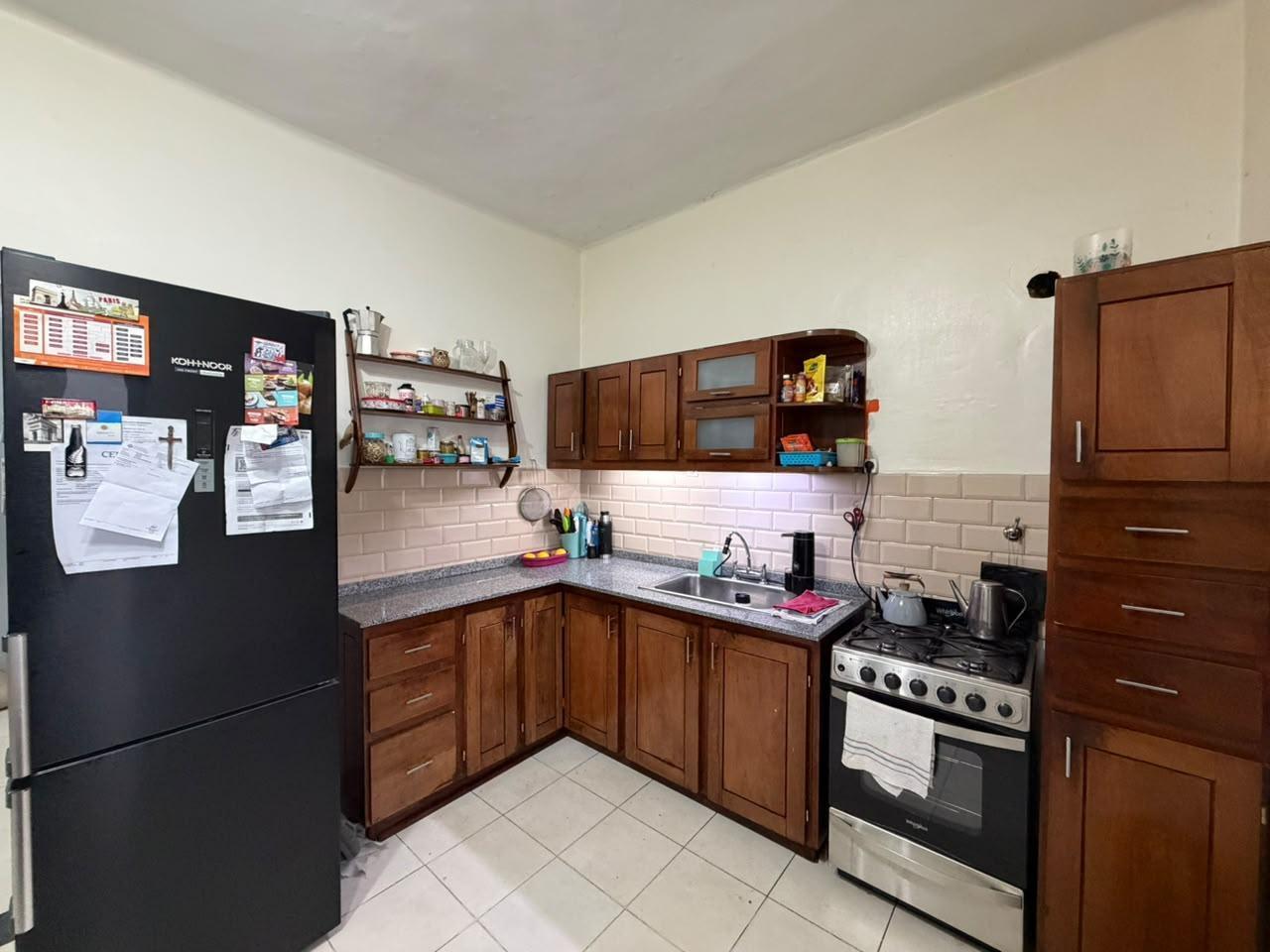 Foto de Amplia casa seis ambientes jardin y terraza a la venta en Wilde, imagen 1