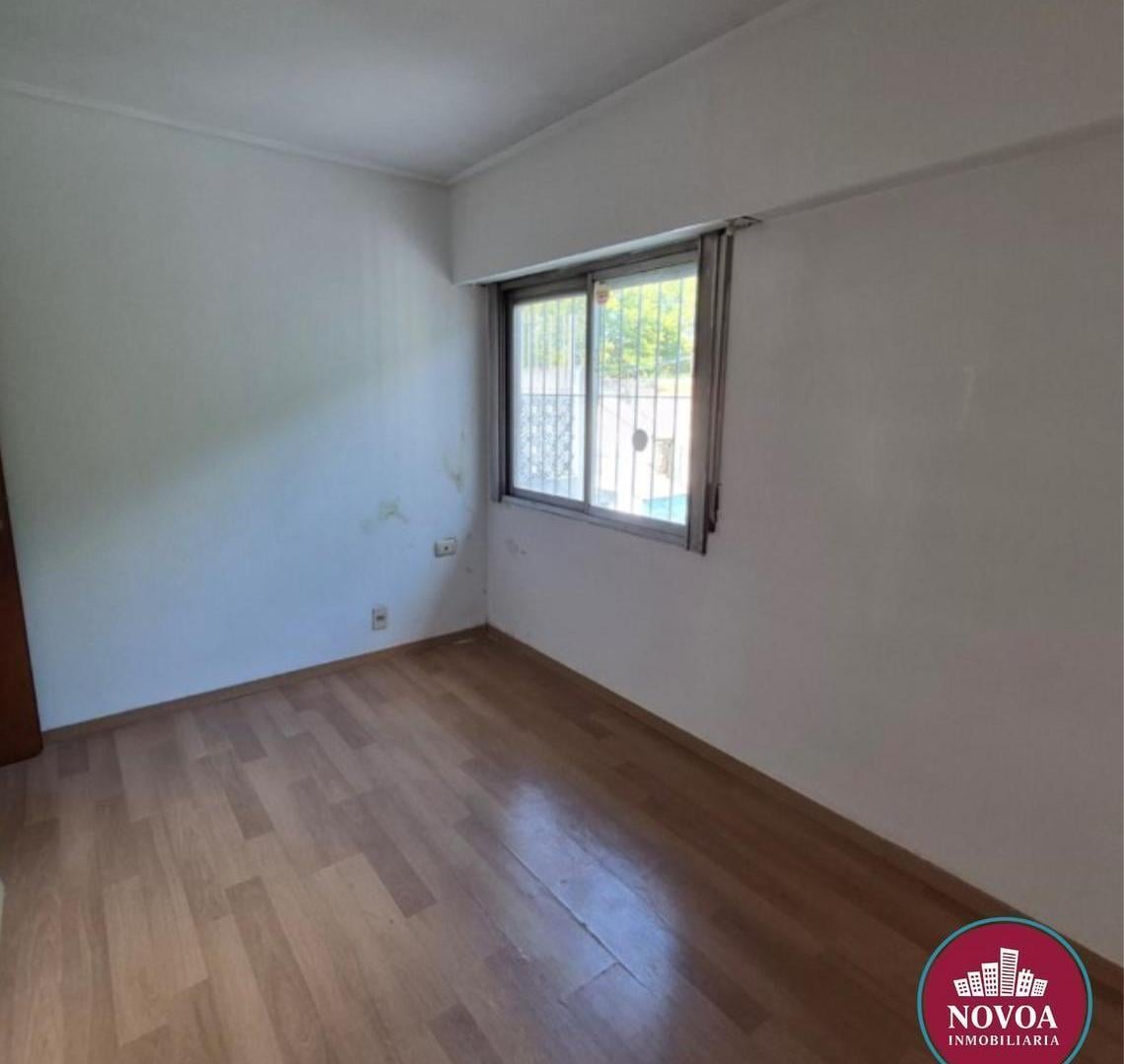 Foto de PH 3 dormitorios planta alta sin expensas cochera quincho patio 3 baños, imagen 5