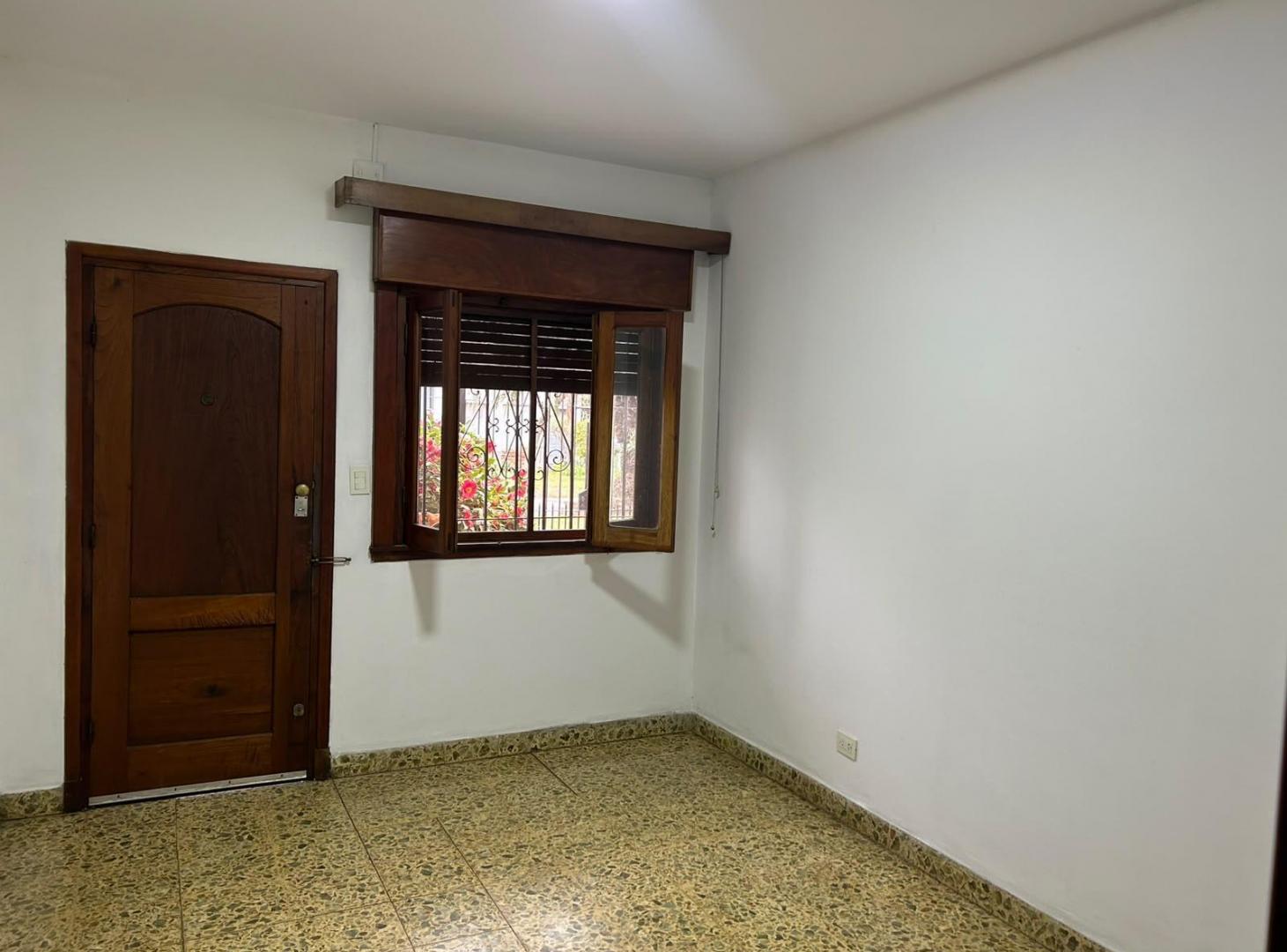 Foto de Casa tres ambientes en alquiler wilde, imagen 3