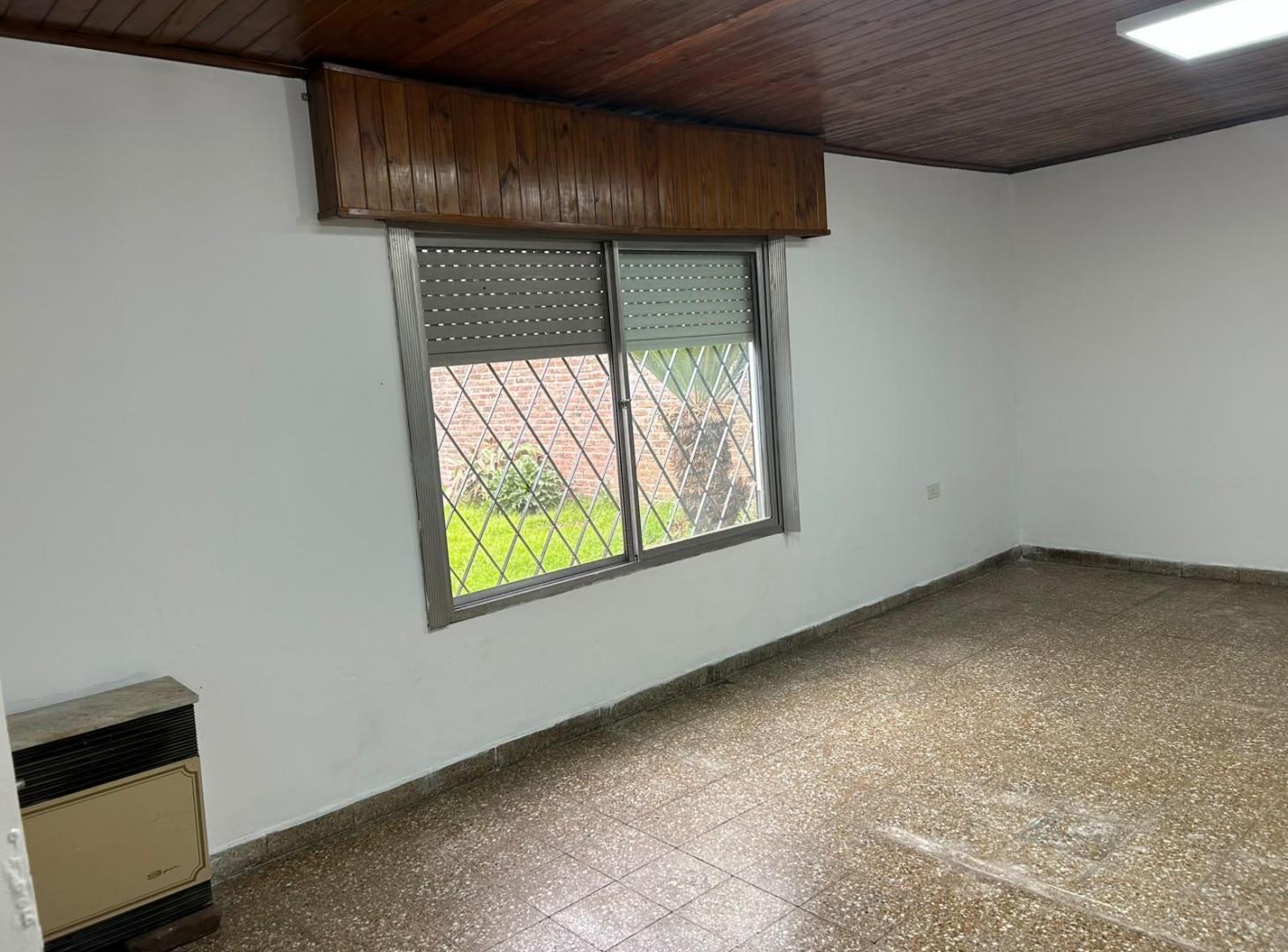 Foto de Casa tres ambientes en alquiler wilde, imagen 4