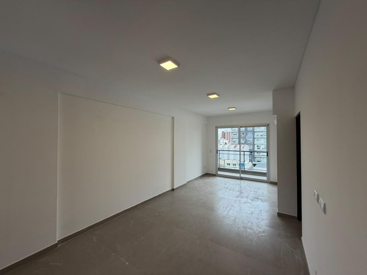 Foto de Departamento dos ambientes en alquiler en Wilde Centro, imagen 3