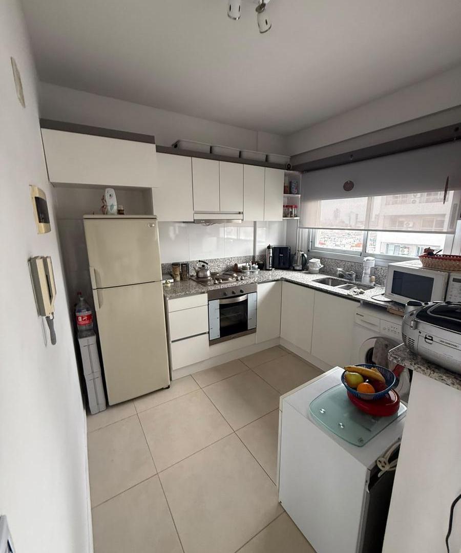 Foto de Departamento de tres ambientes en Venta en Avellaneda, imagen 1