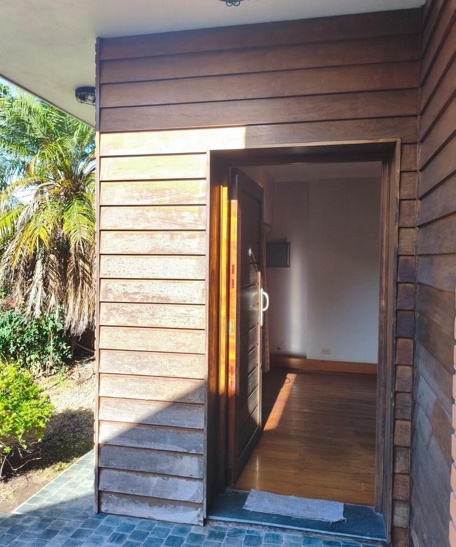 Foto de Casa venta 5 ambientes don bosco cochera pileta jardin banos en suite, imagen 4