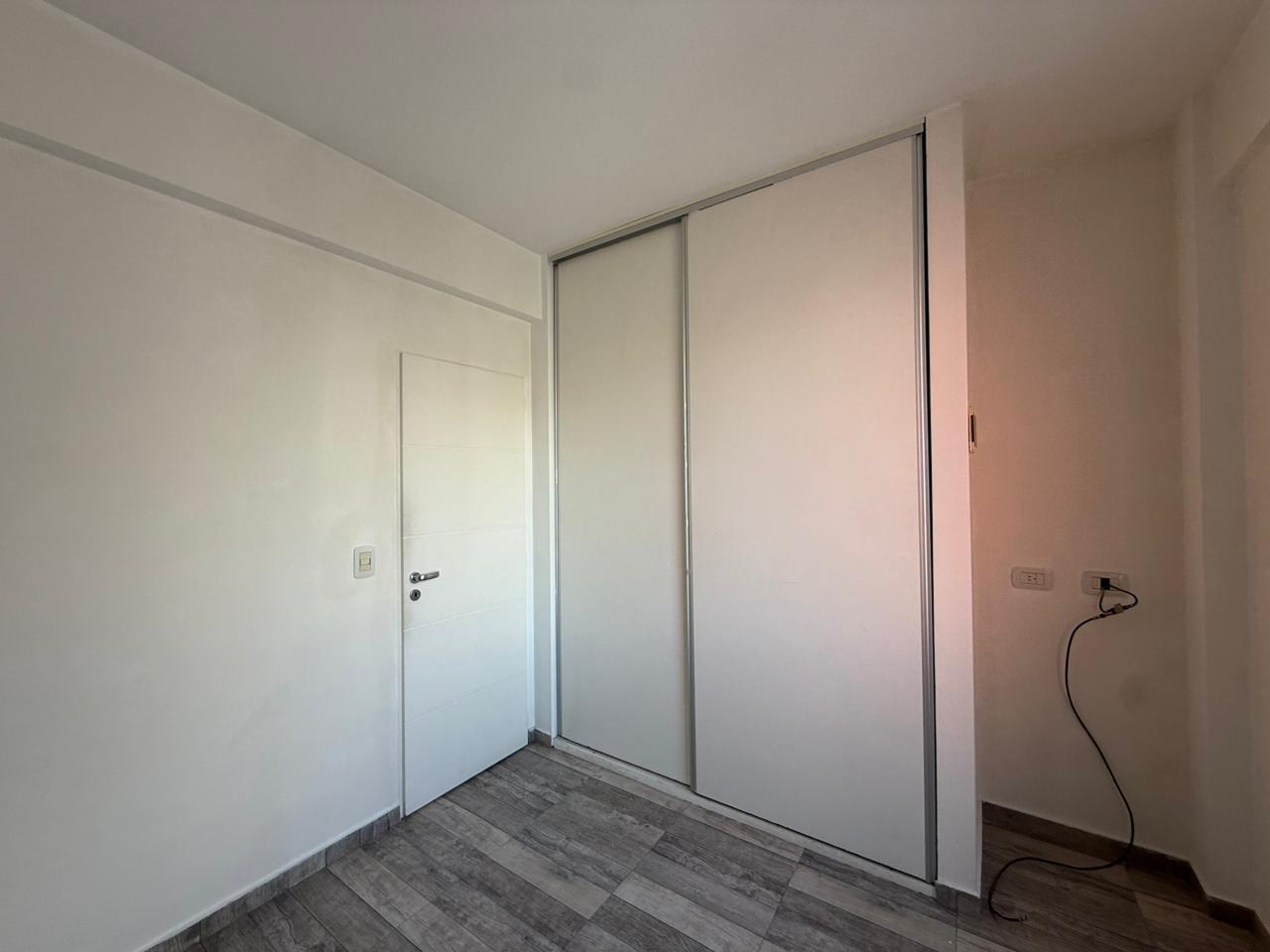 Foto de Departamento de dos ambientes en Venta en Wilde Centro, imagen 4