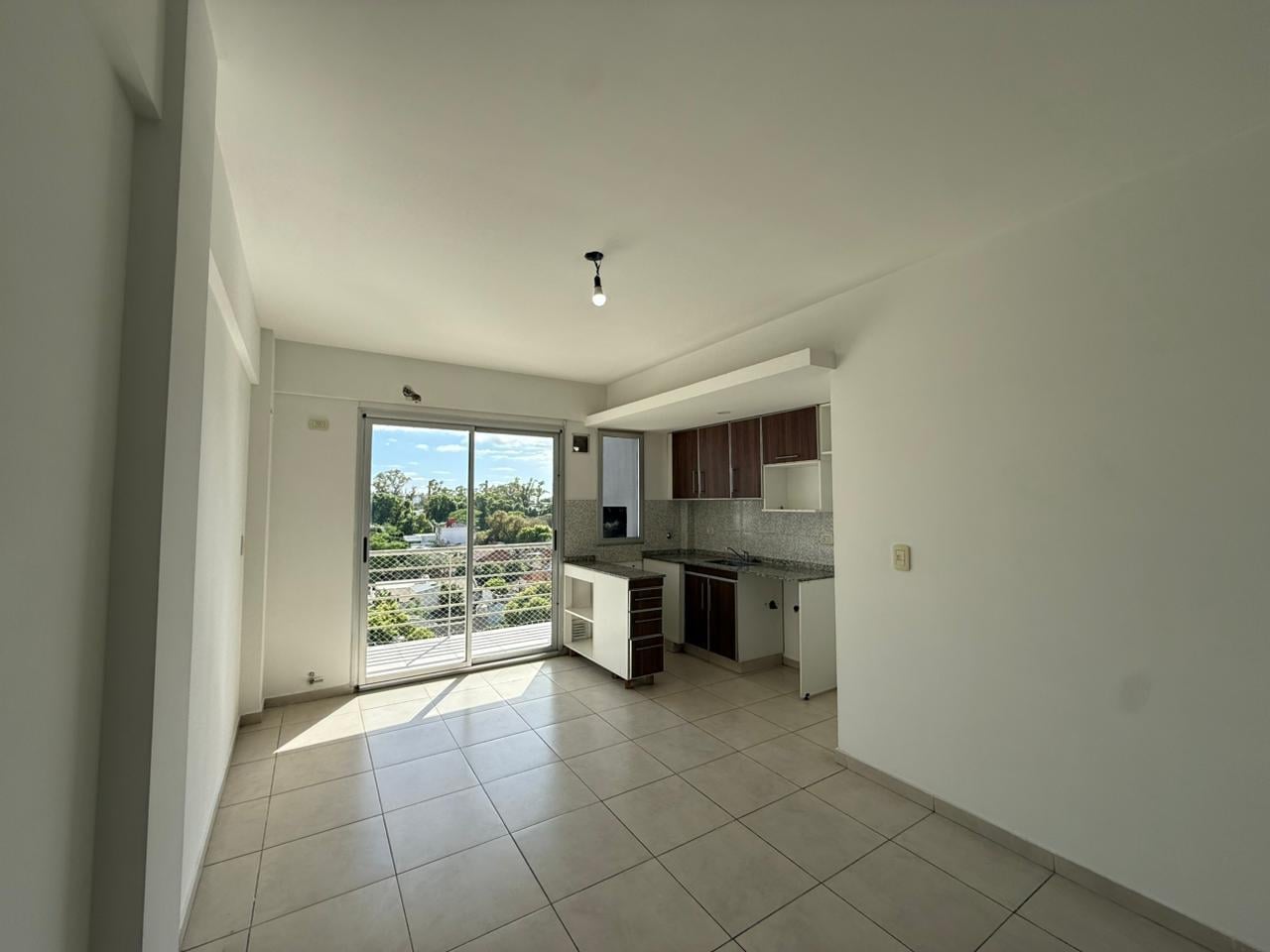 Foto de Departamento de dos ambientes en Venta en Wilde Centro, imagen 1