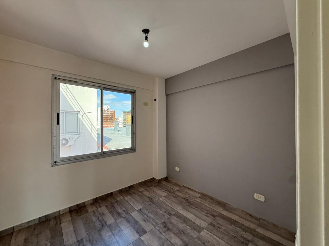 Foto de Departamento de dos ambientes en Venta en Wilde Centro, imagen 5