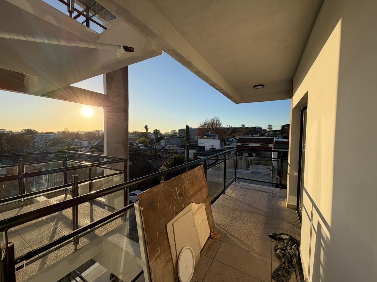 Foto de Departamento tres ambientes cochera en alquiler bernal centro, imagen 2