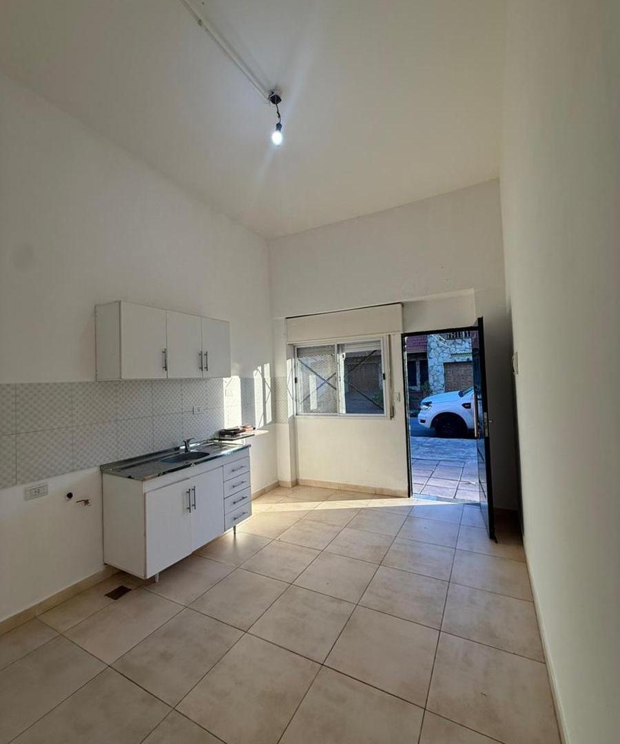 Foto de PH electrico en alquiler dos ambientes en villa dominico, imagen 3