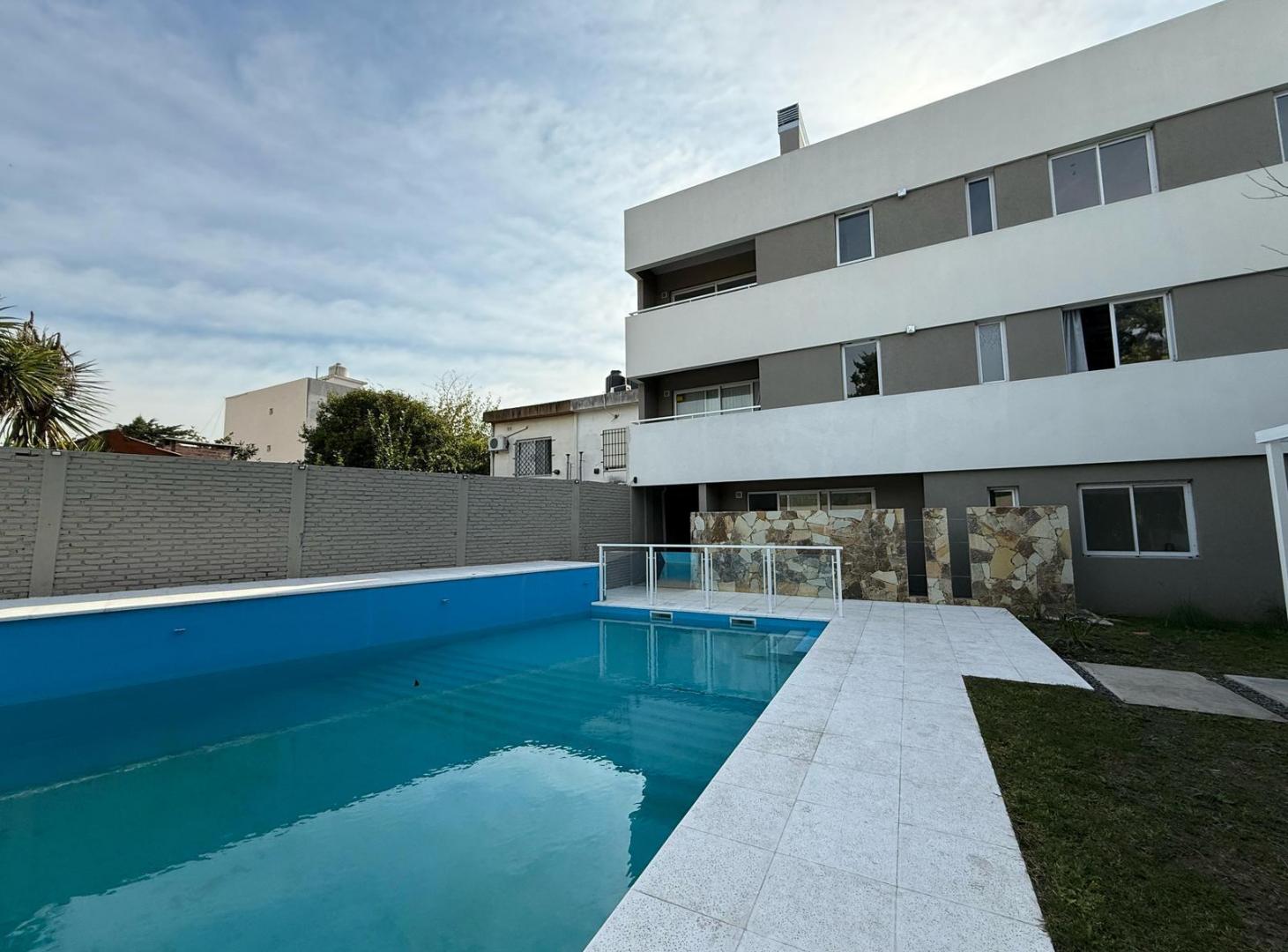 Foto de Raquel Español 200, Wilde ¡Exclusivo Complejo en Wilde con Piscina, imagen 2