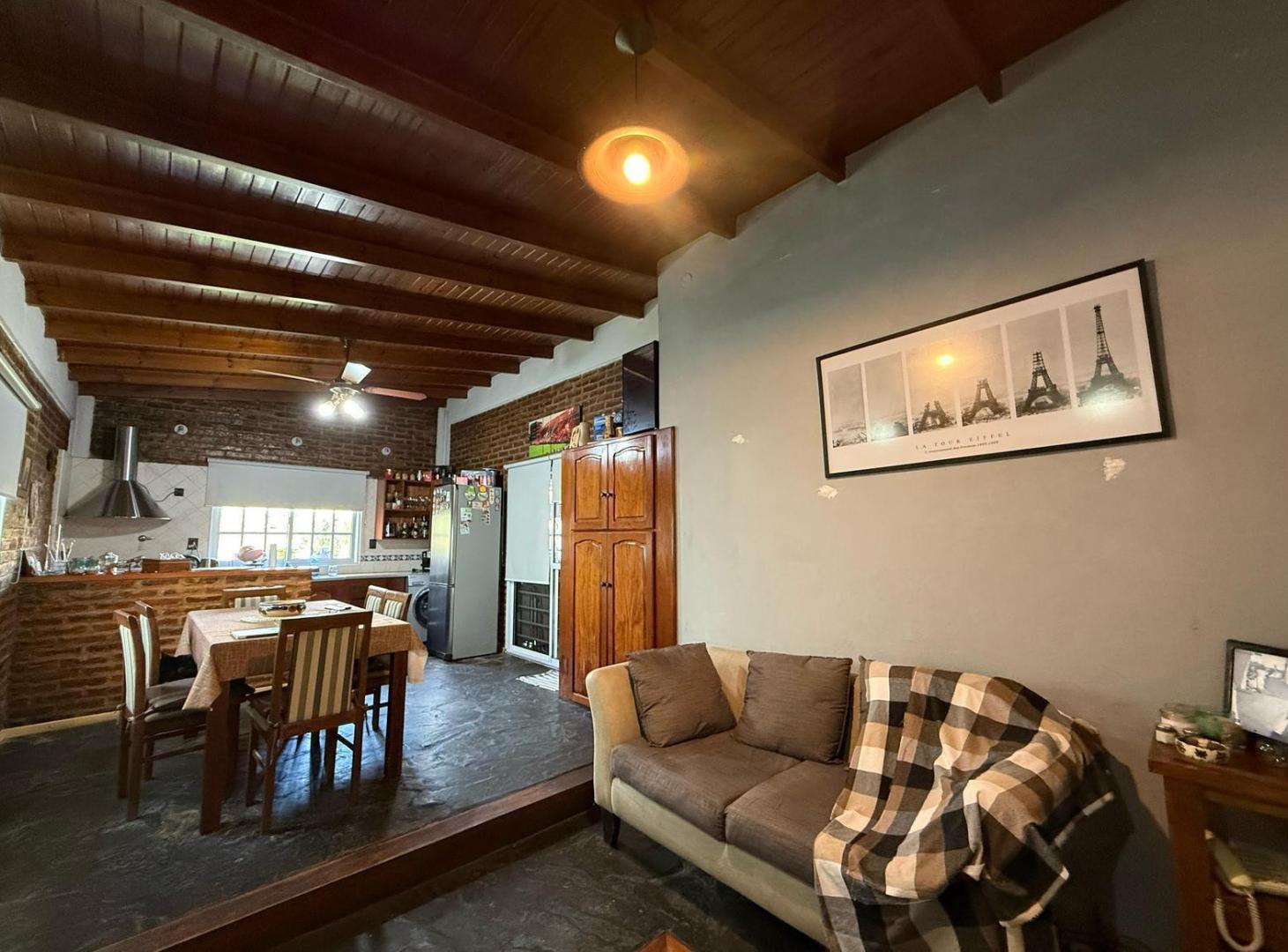 Foto de Casa tres ambientes apto credito cochera en venta en Quilmes, imagen 5
