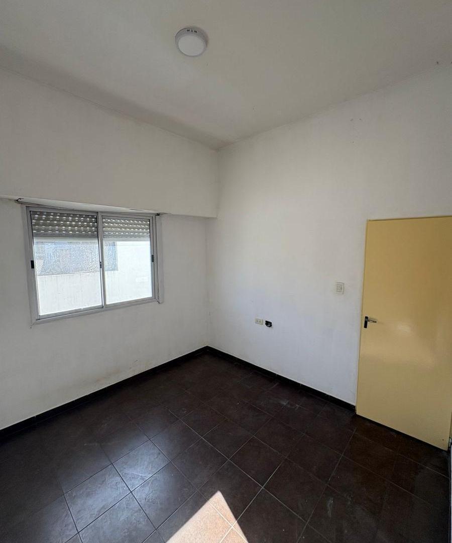 Foto de Departamento tres ambientes y dos patios en Alquiler en Crucecita, imagen 3