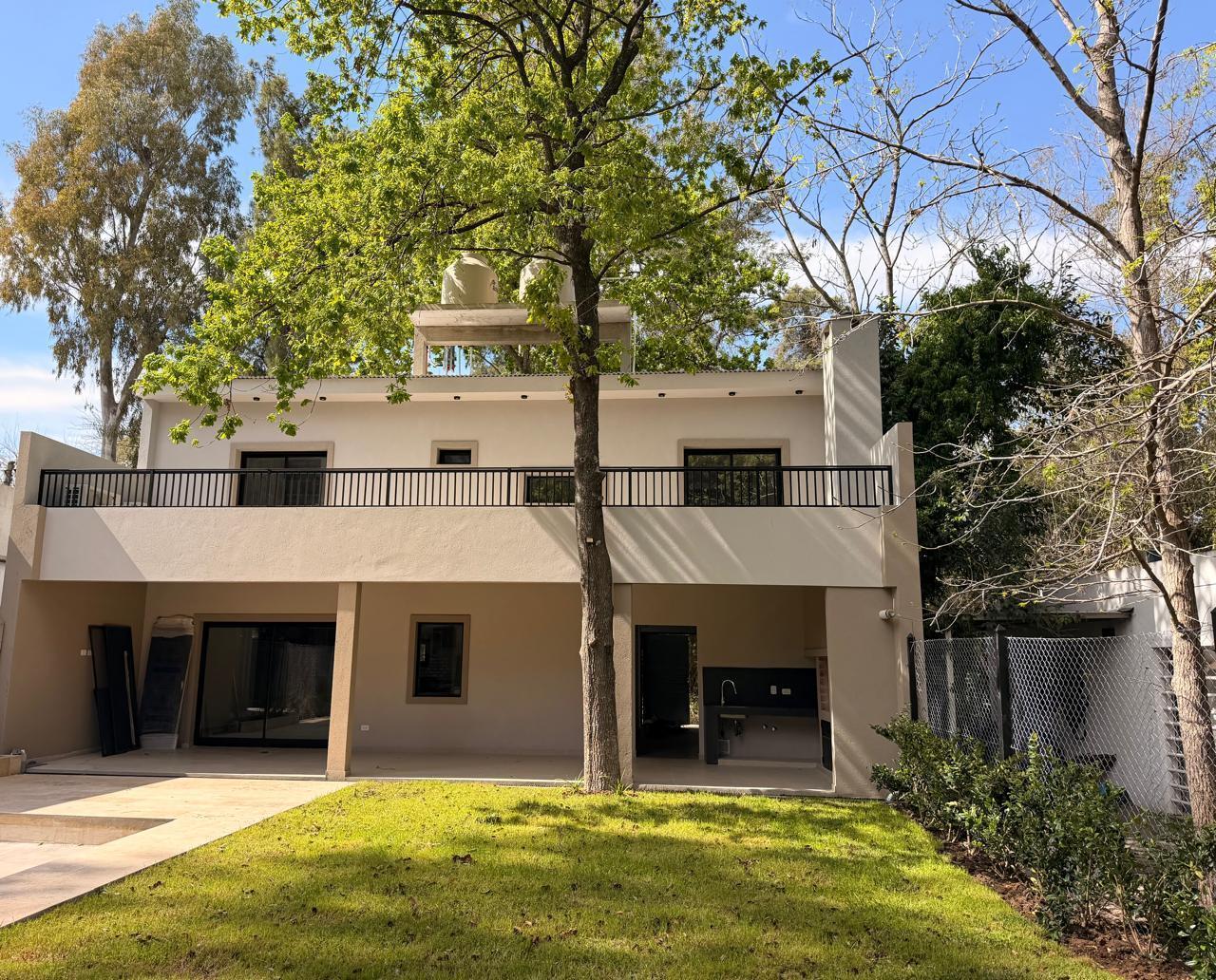 Foto de Casa en venta cuatro ambientes parque pileta cochera hudson el, imagen 5