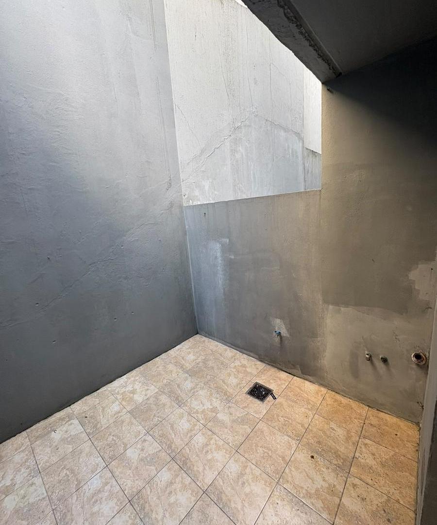 Foto de Departamento de ambiente y medio con patio en alquiler en Avellaneda, imagen 5