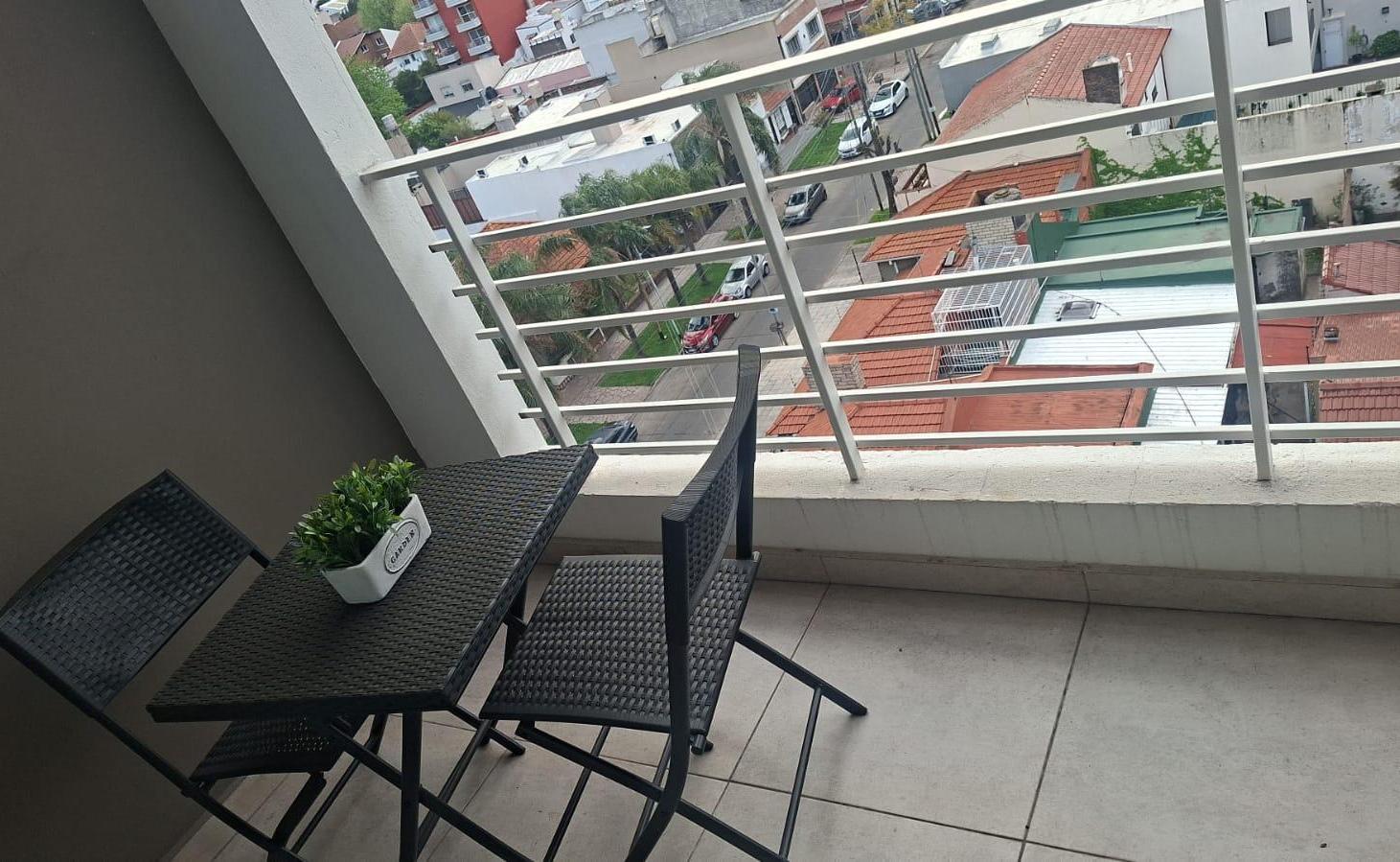 Foto de Departamento 3 ambientes al frente cochera venta wilde centro balcon, imagen 5