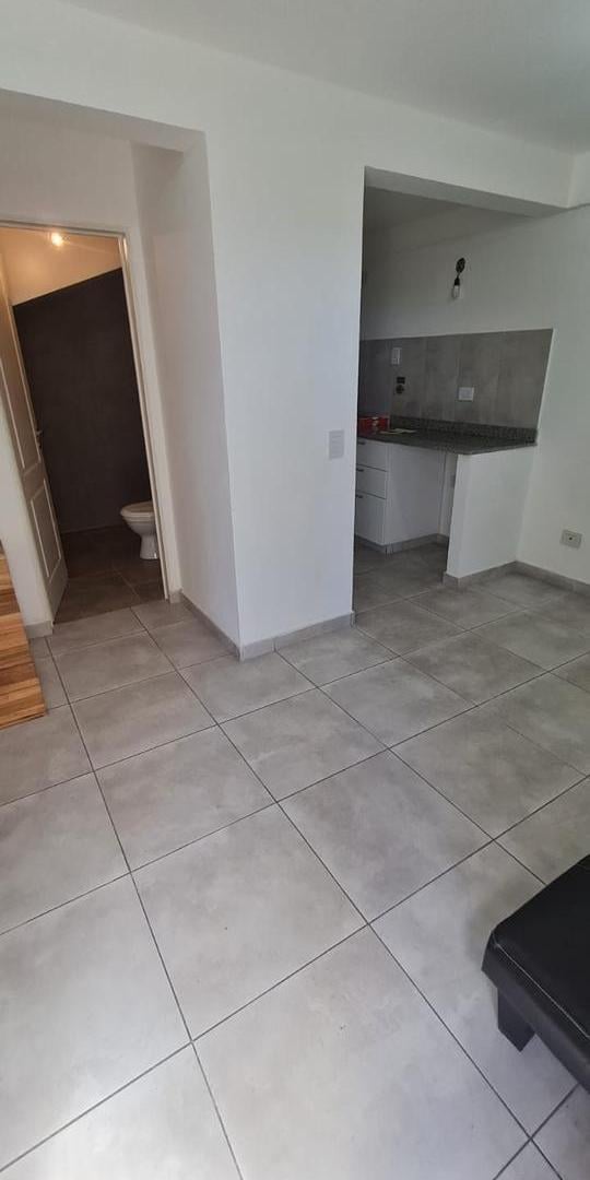 Foto de Departamento de dos ambientes duplex en venta en Sarandí APTO CREDITO, imagen 1