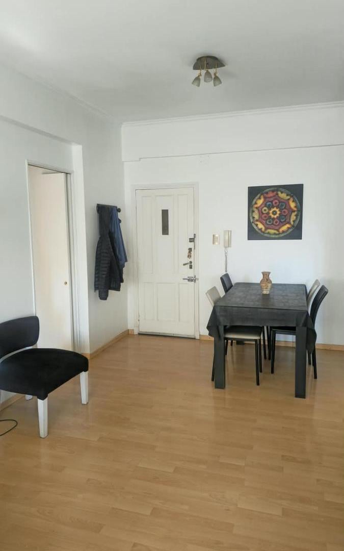 Foto de Departamento de tres ambientes por escalera en Venta en Avellaneda, imagen 4