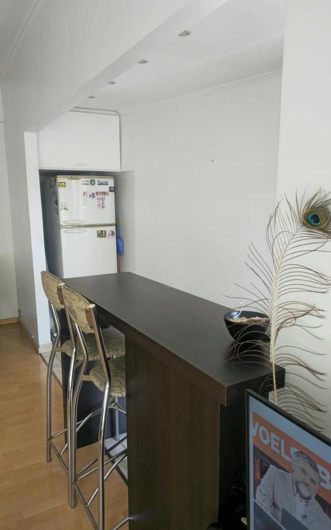 Foto de Departamento de tres ambientes por escalera en Venta en Avellaneda, imagen 5