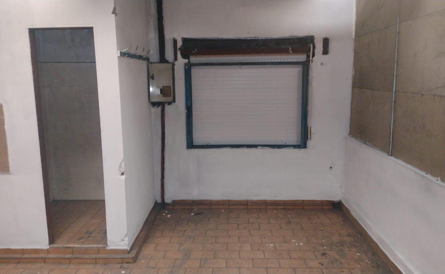 Foto de Galpón en Alquiler en Villa Dominico, imagen 1