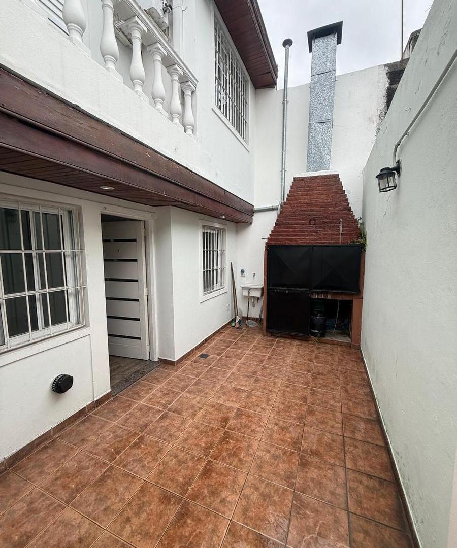 Foto de PH venta sarandí apto crédito 3 ambientes patio parrilla apto crédito, imagen 1