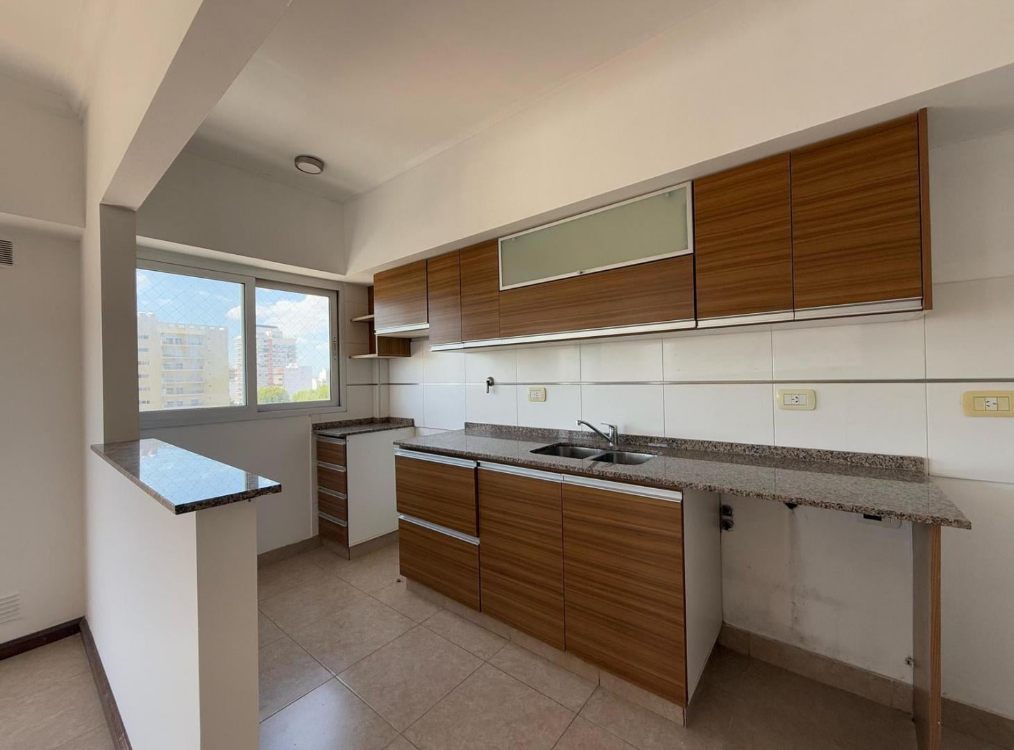 Foto de Departamento dos ambientes en alquiler en Wilde, imagen 3