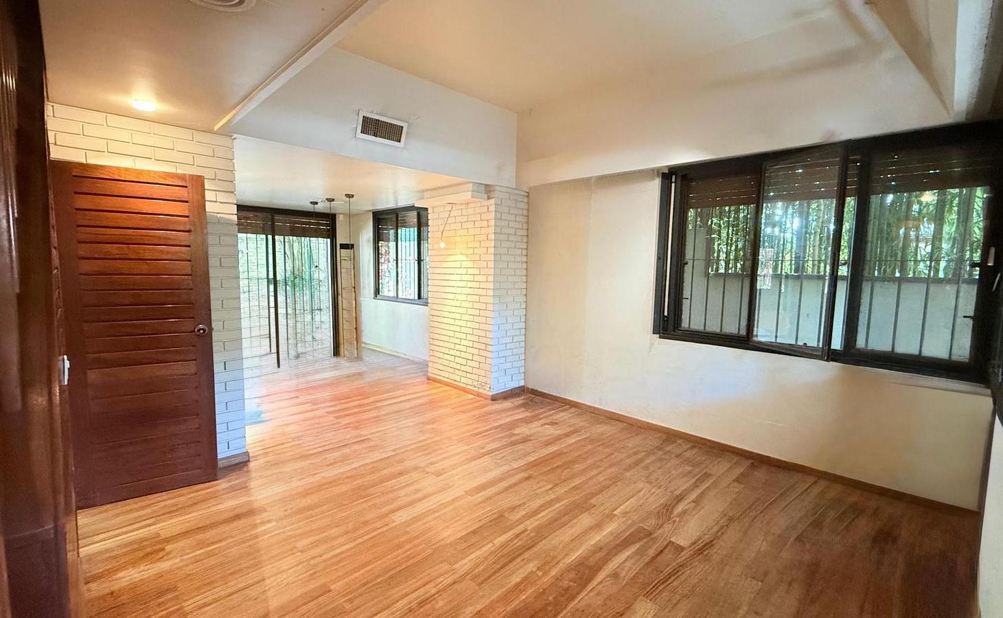 Casa 4 Dormitorios en Vicente López.