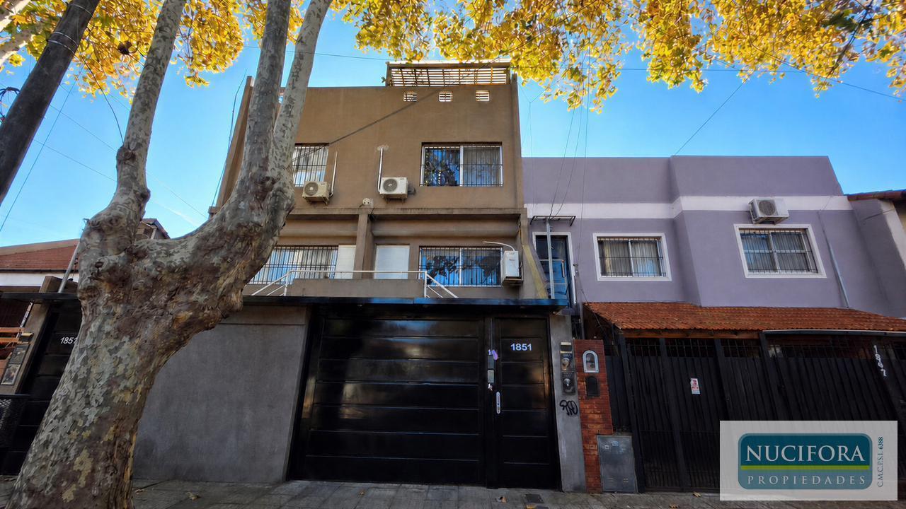 PH Triplex con terraza y parrilla en Olivos