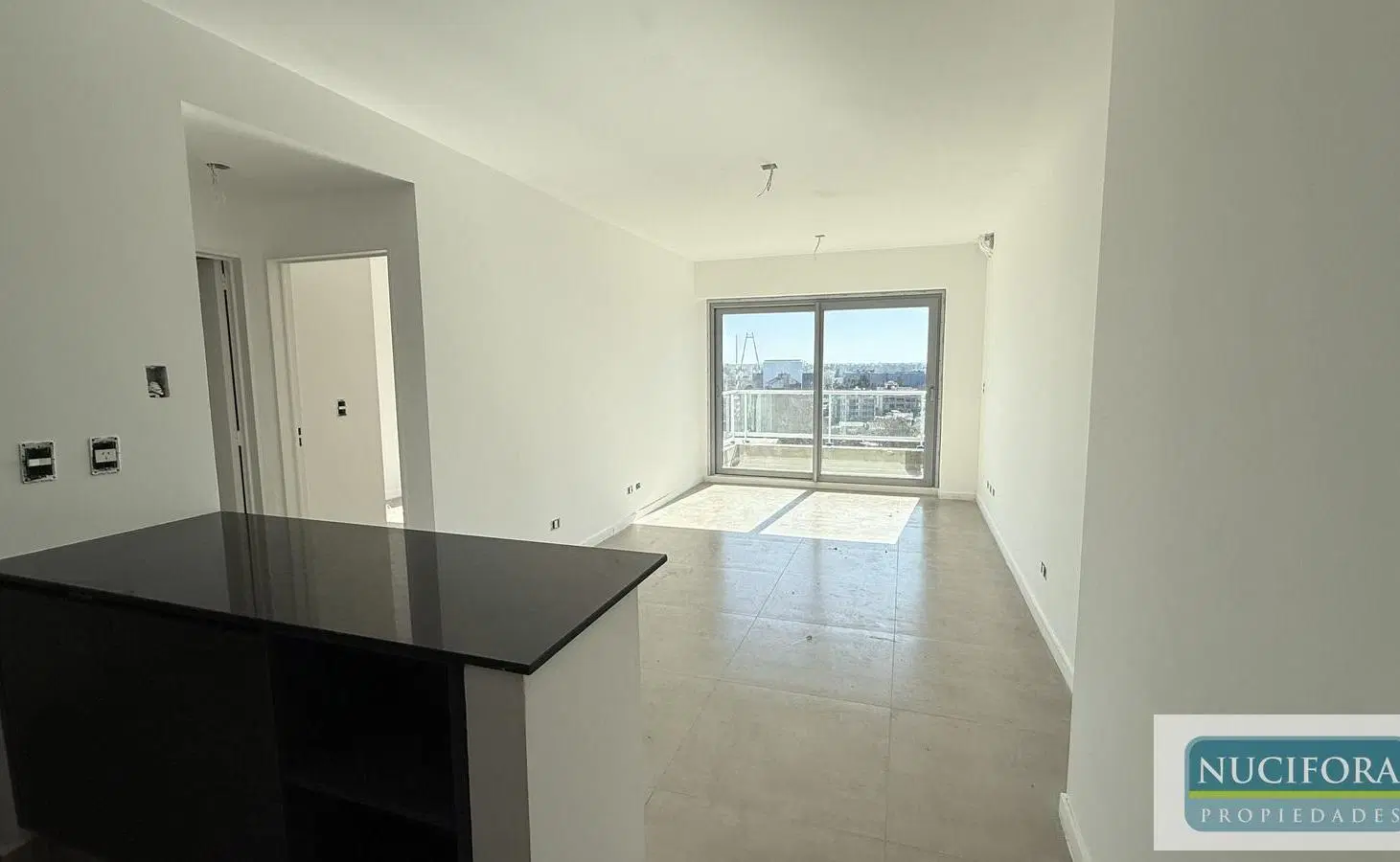 Departamento a estrenar 2 ambientes con cochera en el corazón de Tigre - Torres Cardón II 3
