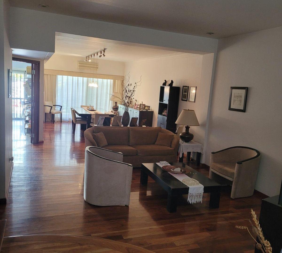 Foto de Excelente casa en dos plantas, en terreno propio, muy buena ubicación, imagen 3