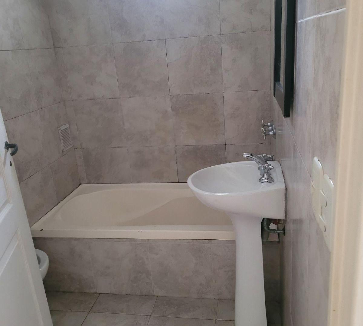 Foto de departamento monoambiente en Villa Real, muy buena ubicación, expensas, imagen 5