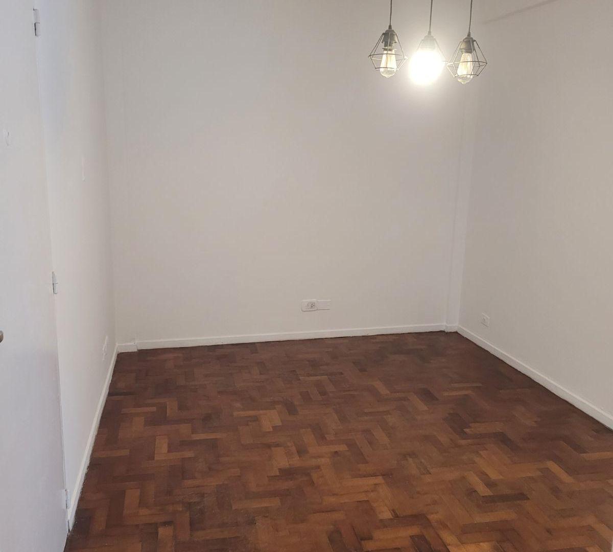Foto de comodo departamento muy luminoso, segundo piso por escalera, sin, imagen 5