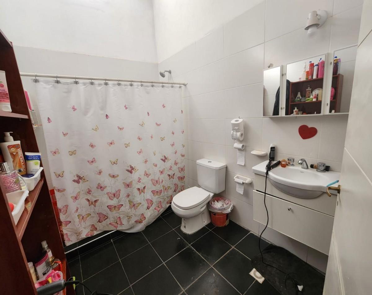 Vendo o Permuta Casa Amplia + Local. a Pocas Cuadras del Centro de San Rafael. Permuta 5